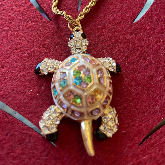 Brand new, darling turtle to brighten up your day - Picture 1 of 3